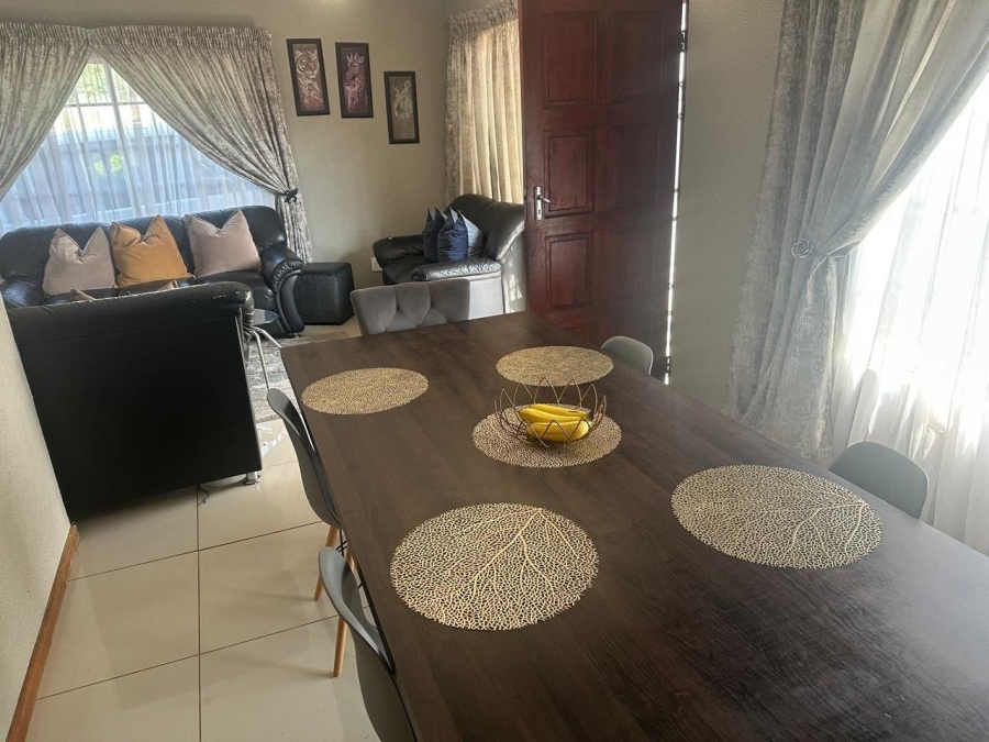 3 Bedroom Property for Sale in Tlhabane North West